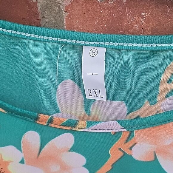 Green floral dress - Picture 3 of 7